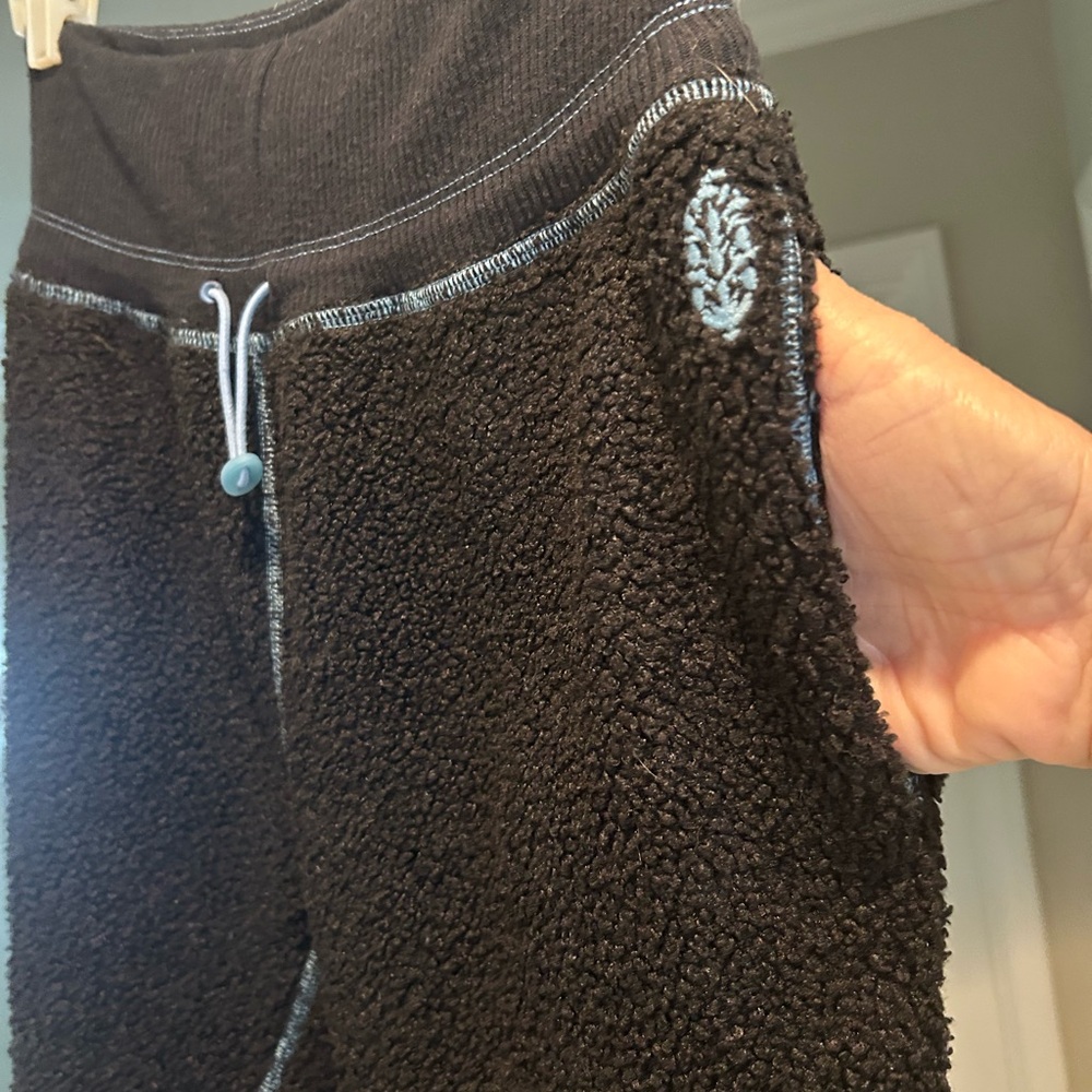 FP Movement by Free People FUZZY FACTOR SET MED TOP SMALL BOTTOMS - Picture 10 of 16